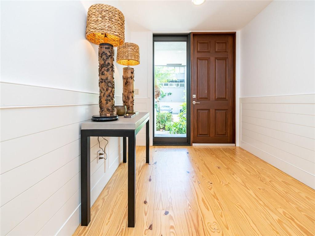 PORTSIDE YACHT CLUB - Residential