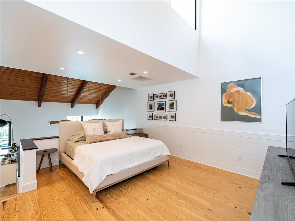 PORTSIDE YACHT CLUB - Residential