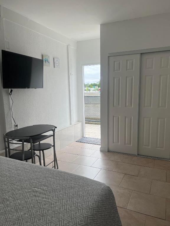 Mulholland - Residential