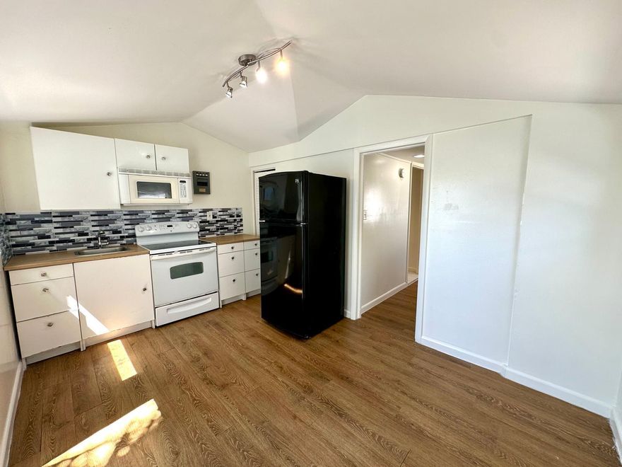 🌴 Studio Apartment - West Palm Beach - $1,500/moLive the South Florida lifestyle in this modern studio apartment just 10 minutes from Downtown West Palm Beach! This cozy and efficient space offers everything you need -- a bright open layout, kitchenette area, and private bathroom -- all designed for easy living and comfort.Located in a quiet residential area close to shopping, dining, and entertainment, you'll enjoy convenient access to Clematis Street, The Square (CityPlace), Palm Beach Outlets, and the beautiful beaches of Palm Beach Island, just a short drive away.📍 Location Highlights:10 minutes to Downtown West Palm Beach15 minutes to Palm Beach Island beachesClose to The Square, Palm Beach Outlets, and I-95💲 Rent: $1,500/month⚡️ Util