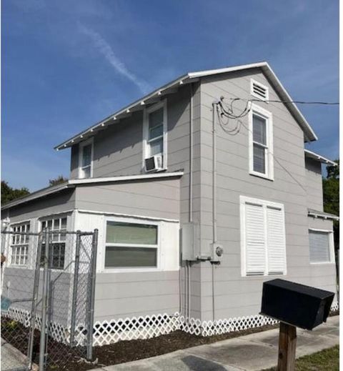 119 S 11th Street Fort Pierce FL 34950