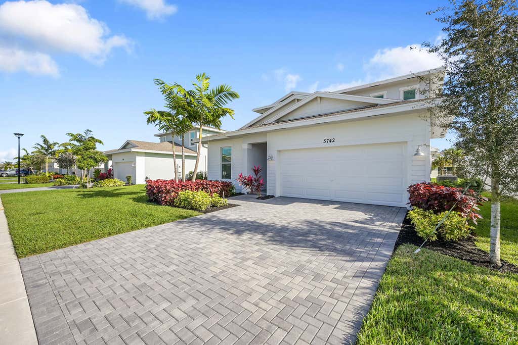 Photo of 5742 Graceful Way, Delray Beach, FL 33484 (MLS # B26058485)