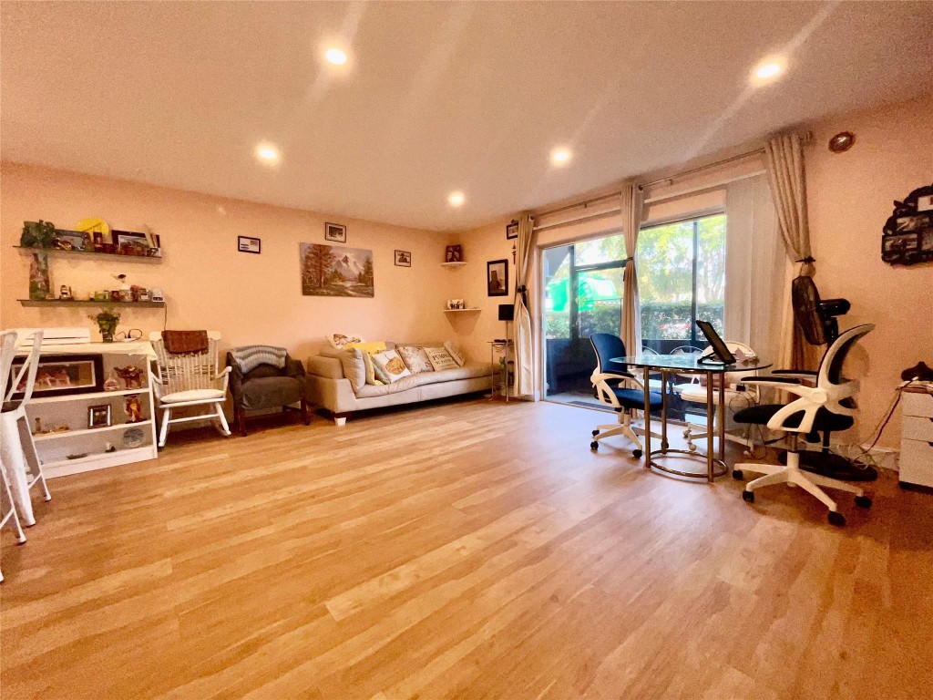 Oakbrook Village - Residential