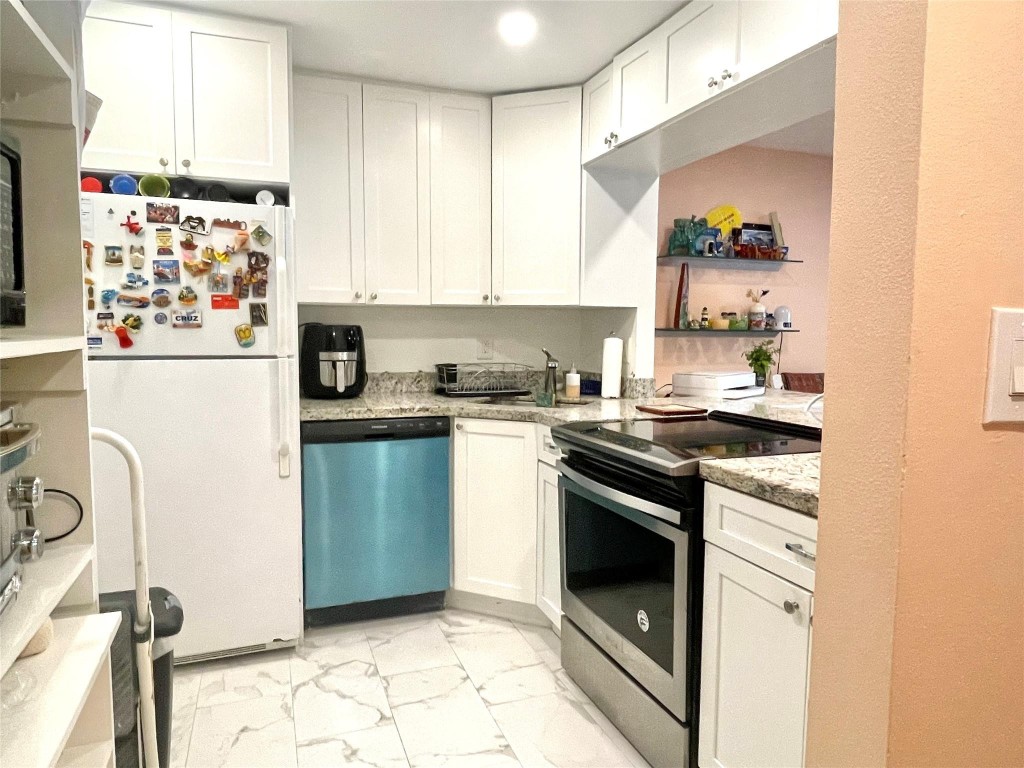 Oakbrook Village - Residential