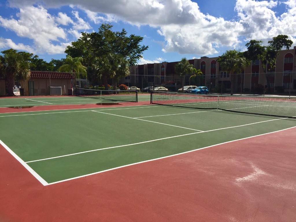 Oakbrook Village - Residential