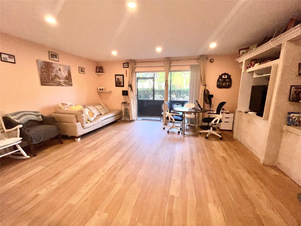 Oakbrook Village - Residential