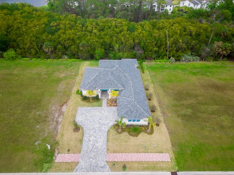 A home in Port St Lucie