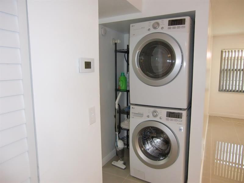 SPRINGS PARK CONDO - Residential Lease