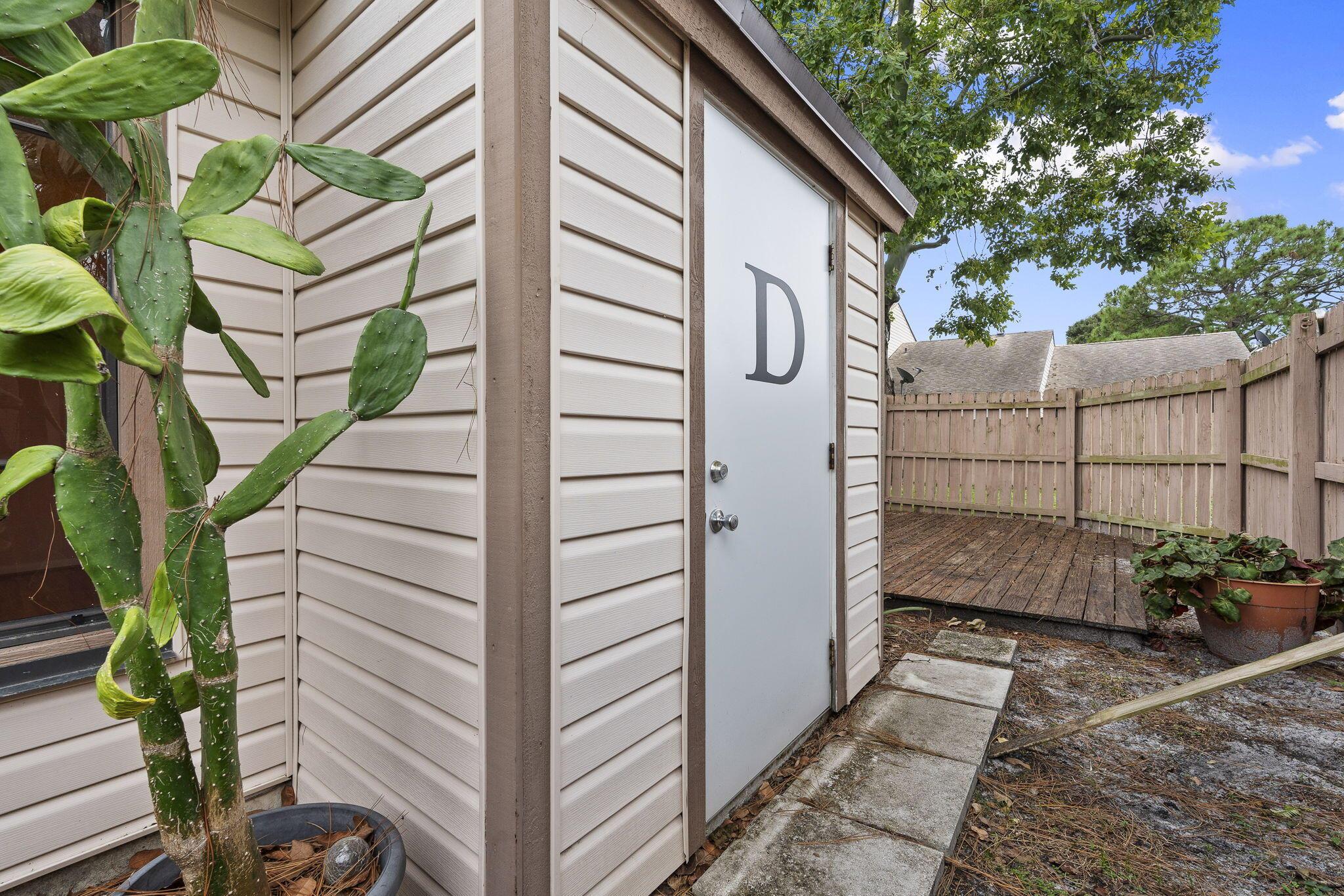 JUPITER VILLAGE TOWNHOMES - Residential