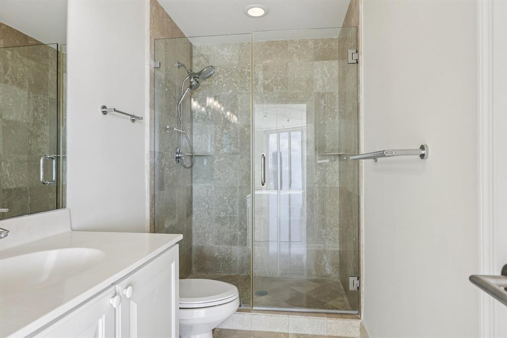 ST TROPEZ OCEAN - Residential