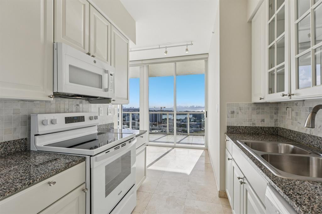 ST TROPEZ OCEAN - Residential