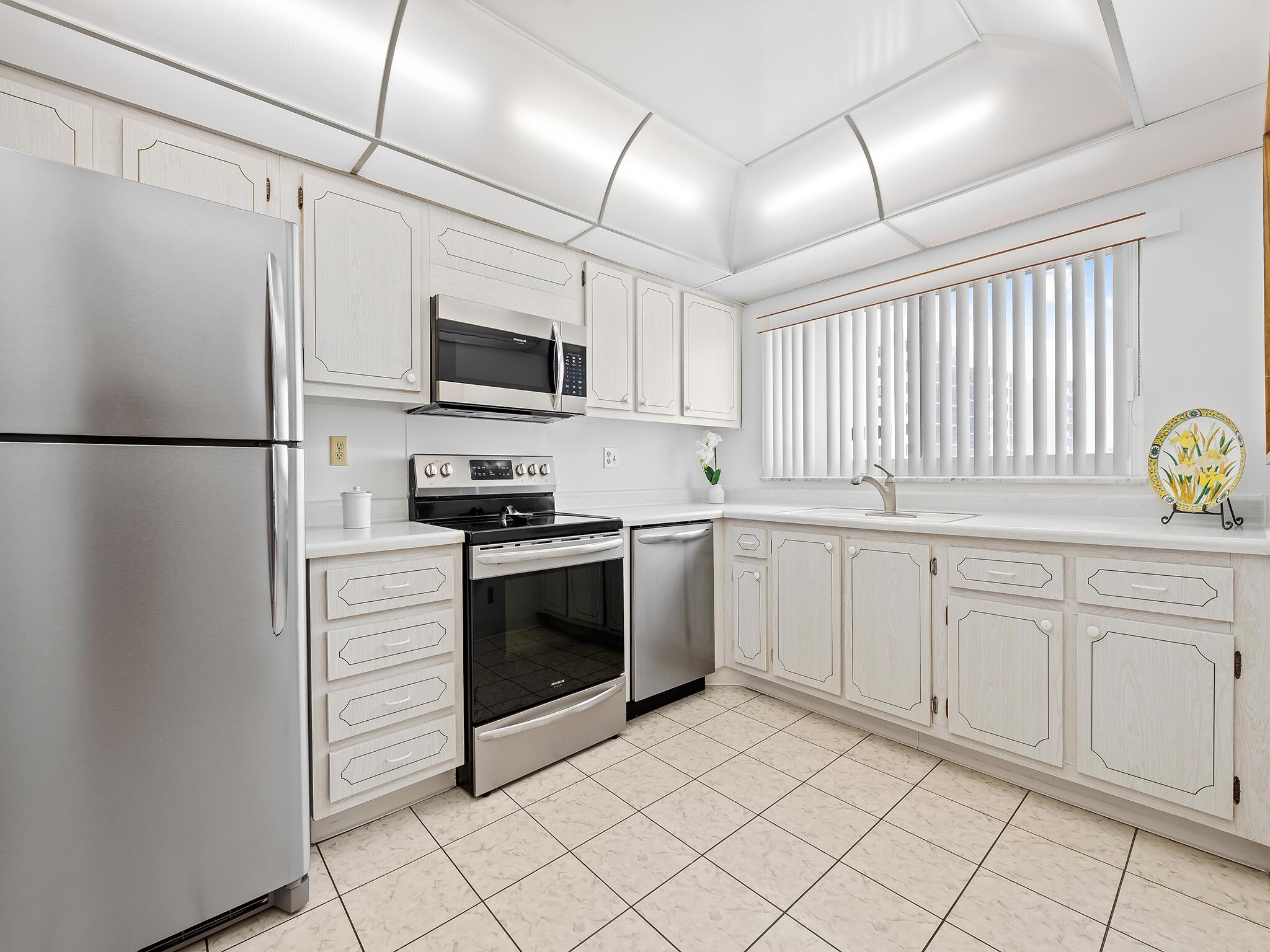 SEAGATE OF HIGHLAND CONDO - Residential