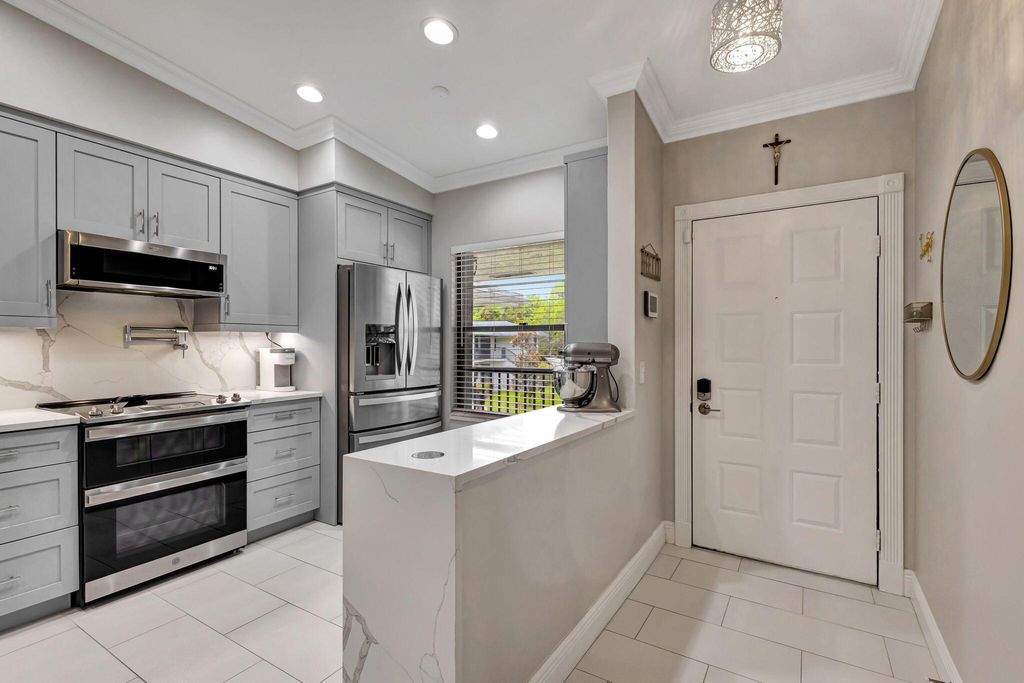 Photo of 2301 Sabal Ridge Court #G, Palm Beach Gardens, FL 33418 (MLS # R11009337)