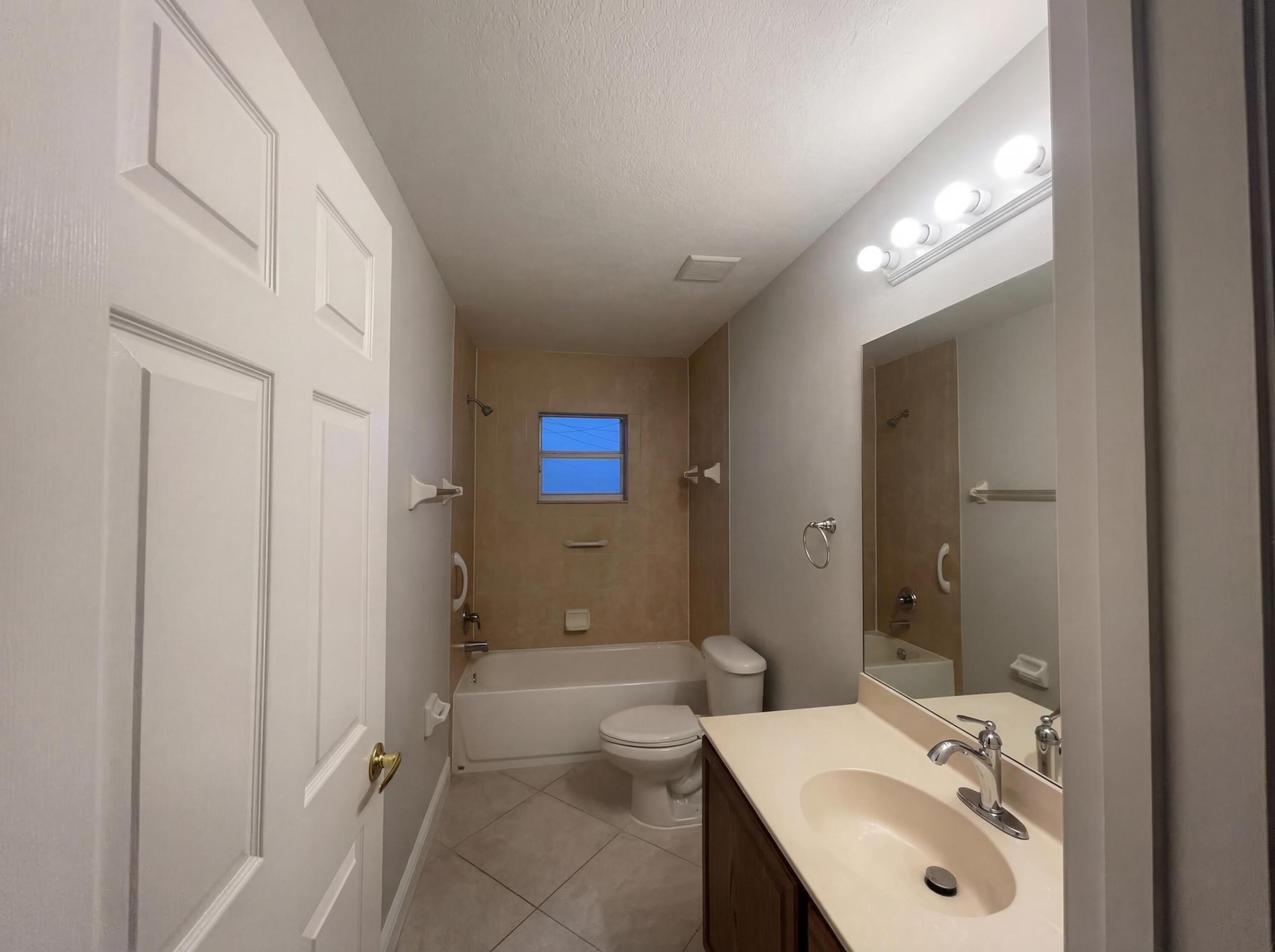 PORT ST LUCIE SECTION 46 1ST REPLAT - Residential