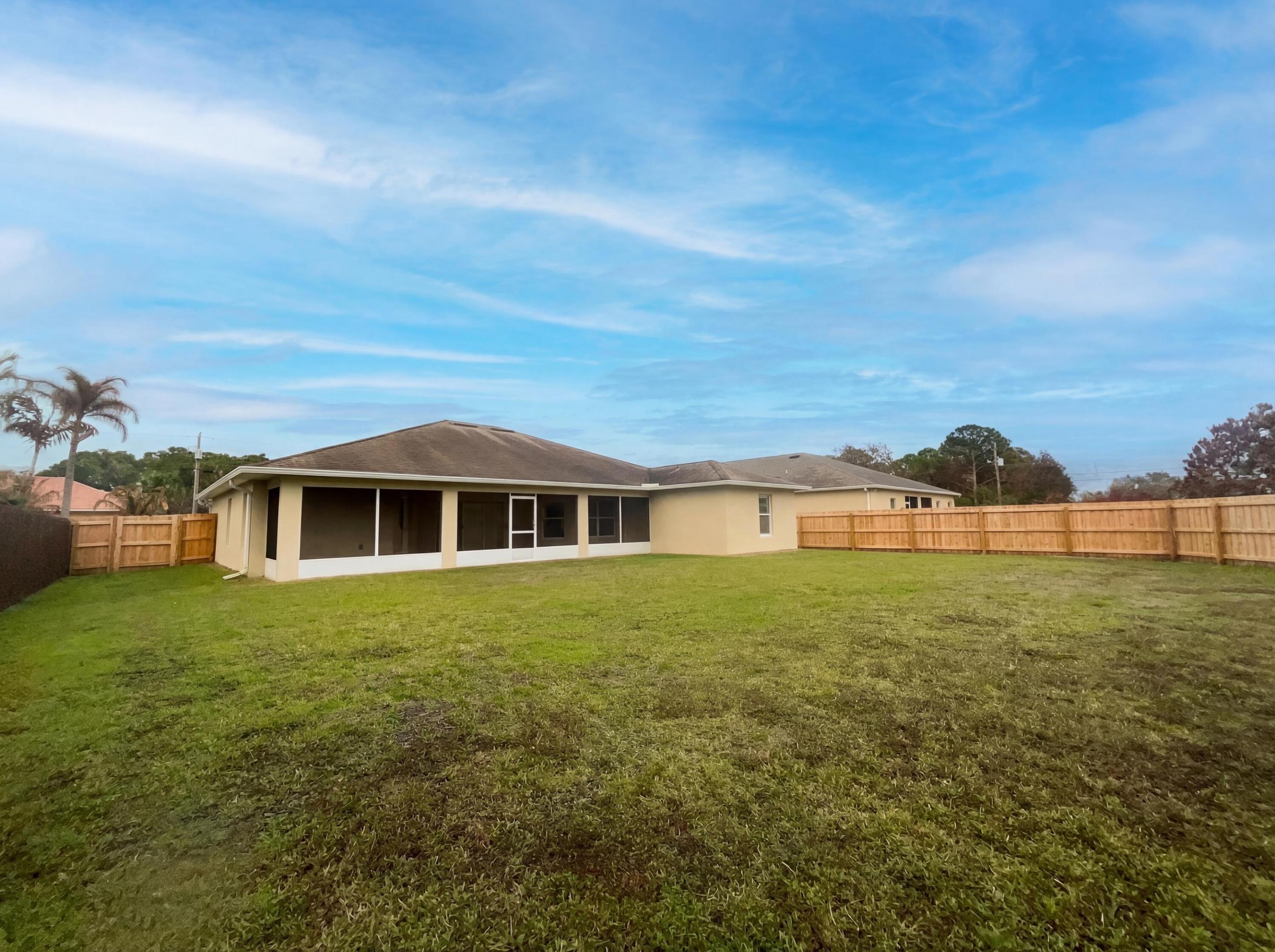 PORT ST LUCIE SECTION 46 1ST REPLAT - Residential