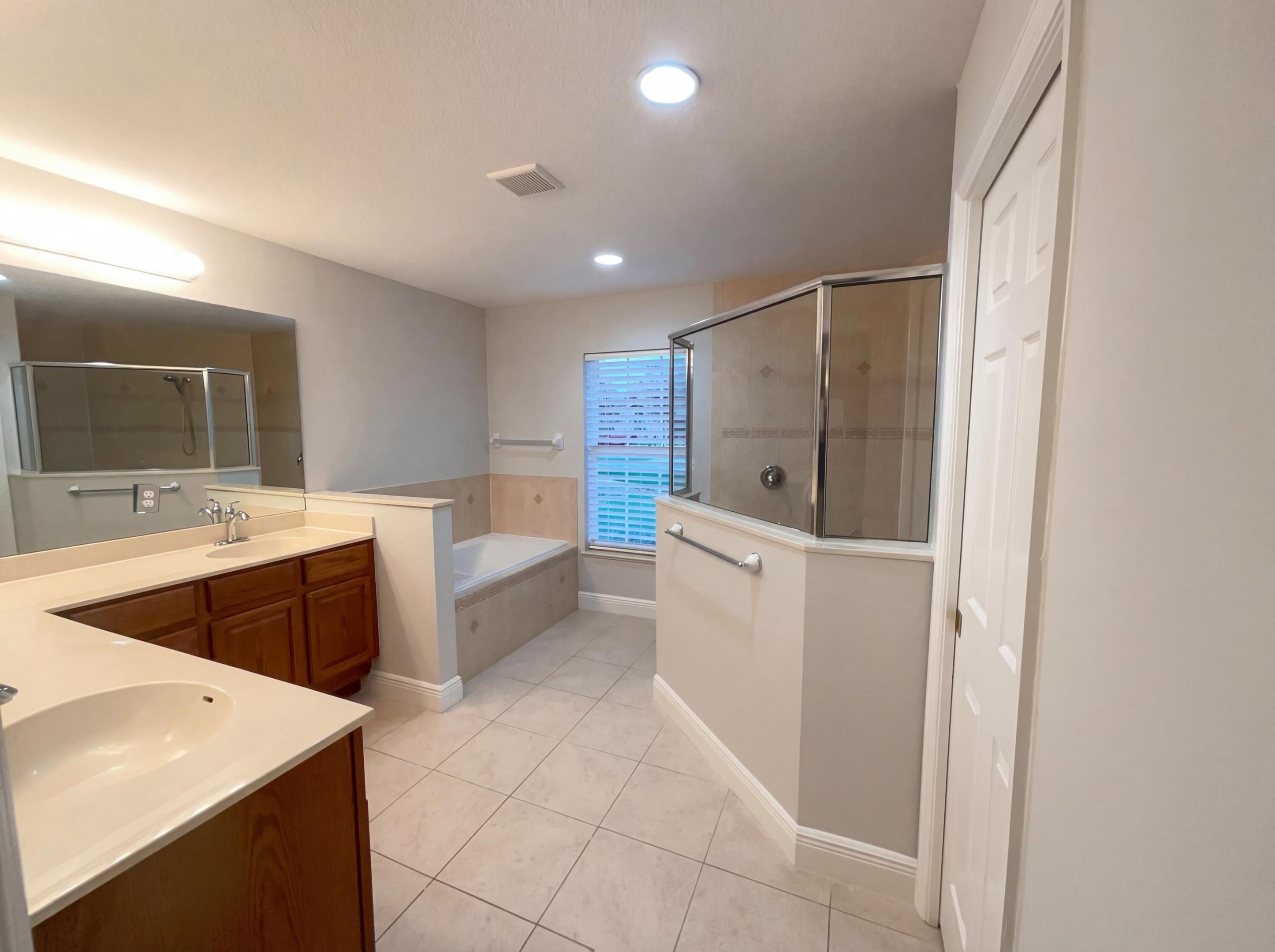 PORT ST LUCIE SECTION 46 1ST REPLAT - Residential