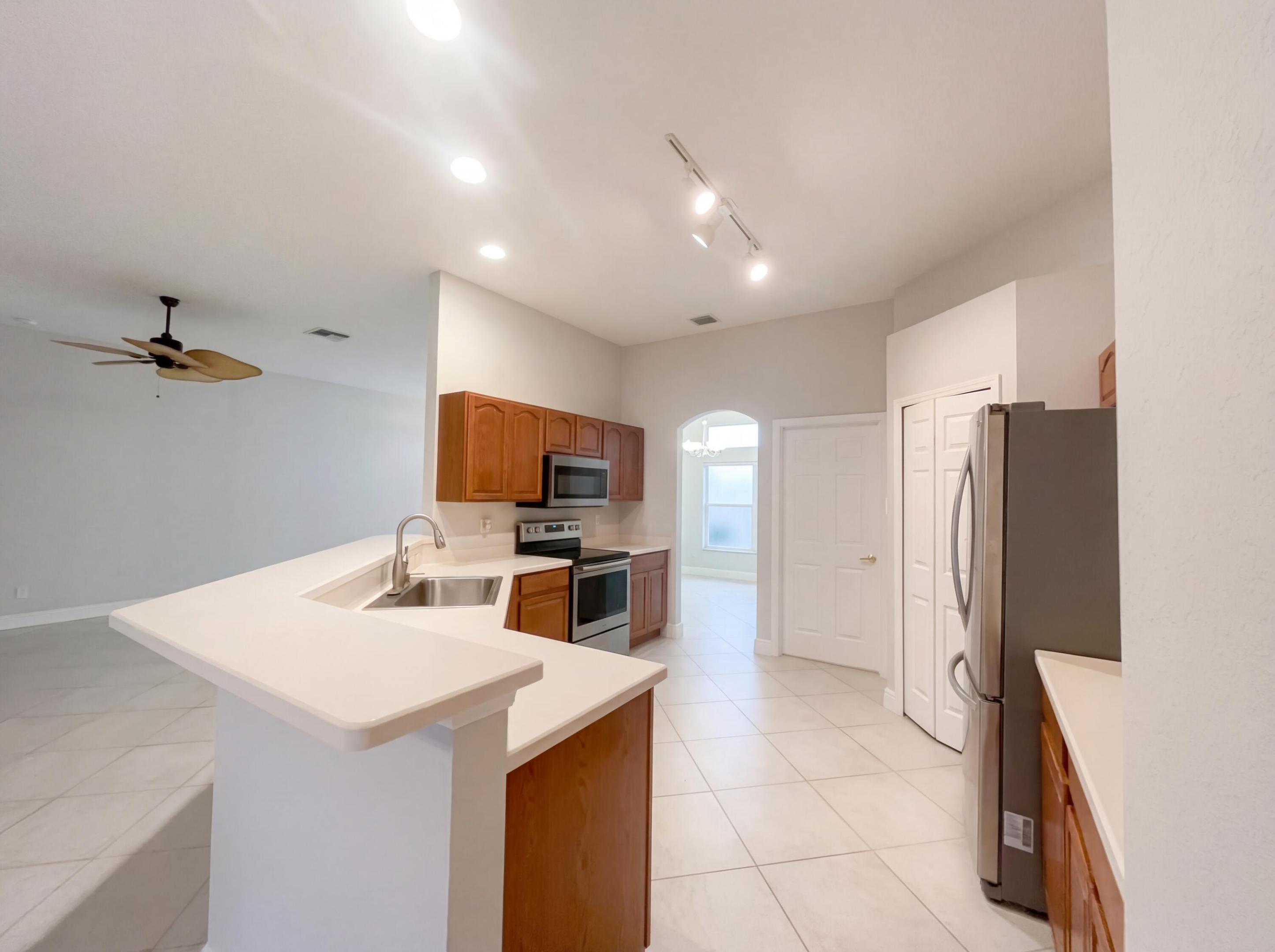 PORT ST LUCIE SECTION 46 1ST REPLAT - Residential