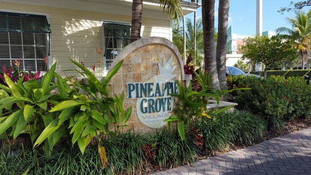 Aren't we all looking for a great location to live, work and enjoy our evenings? Pineapple Grove of downtown Delray Beach is all you need. Located right in the heart of Downtown Delray Beach with great entertainment, restaurants, shopping and top rated beaches. This unit is situated within walking distance to local dining and shopping. Well maintained unit, with access to exercise room, weight room, sauna, yoga room , billiard room and business center. Parking garage is at the ground level. Community offers heated pool and a clubhouse.