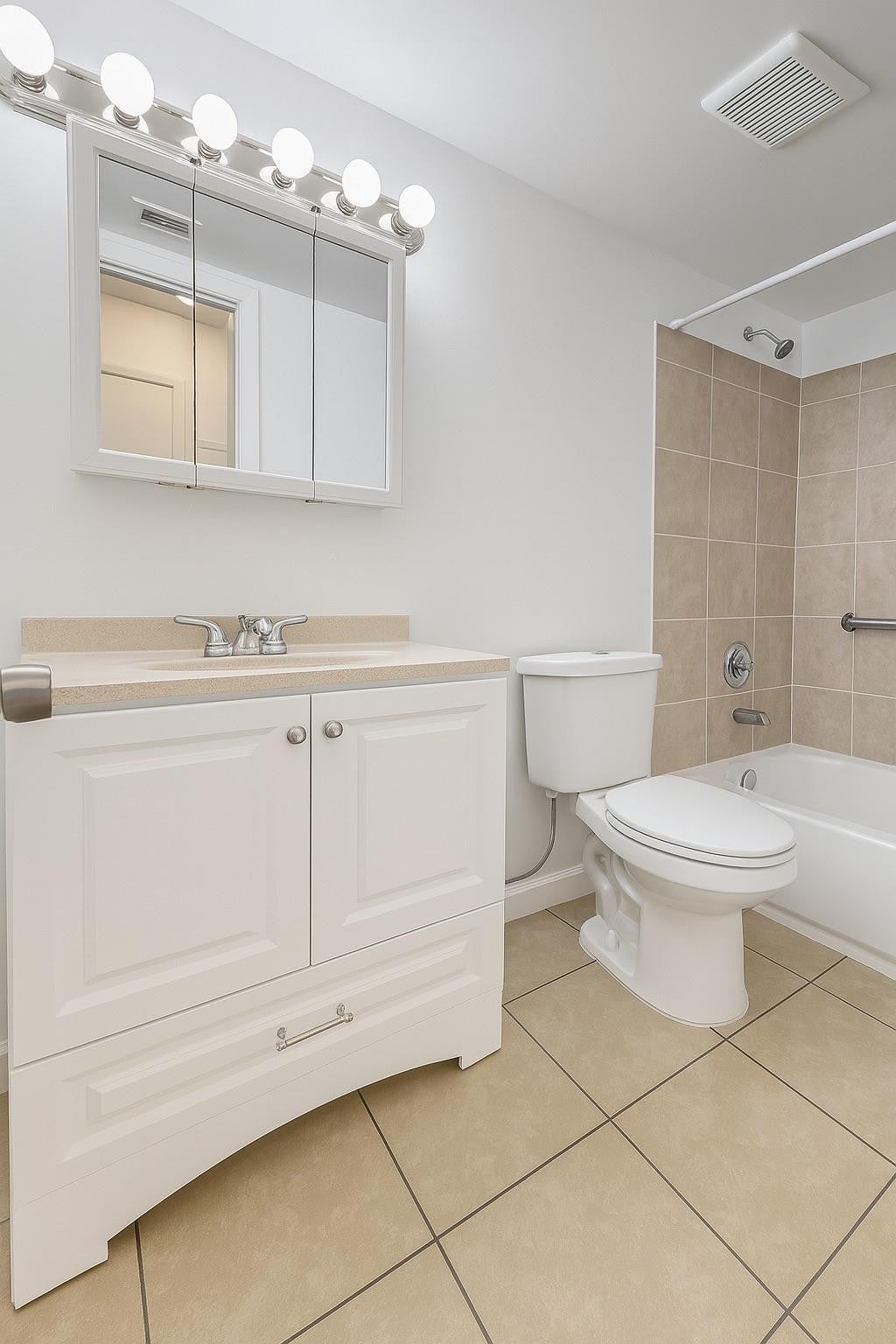 1151 NE 17th Court Apt 27