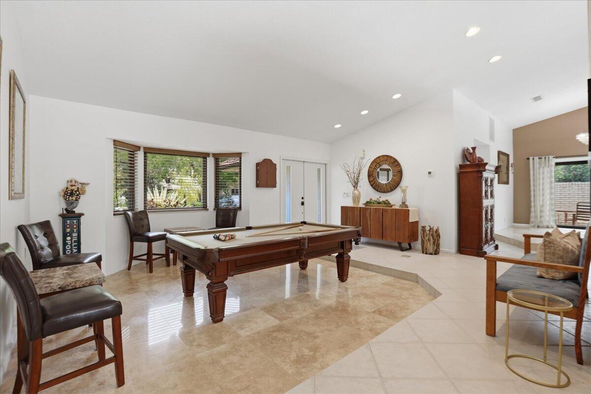 11299 NW 10th Manor