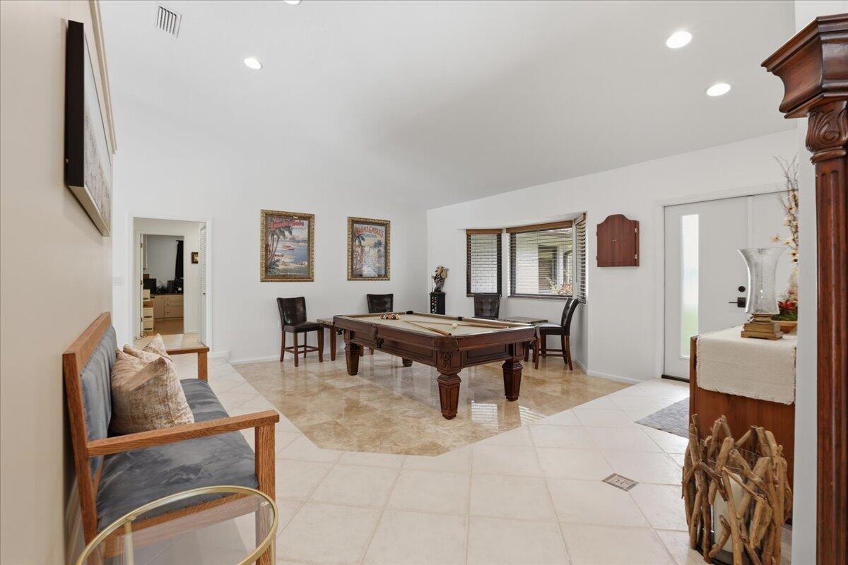 11299 NW 10th Manor