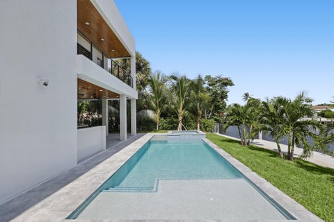 Tiny photo for 4730 NE 22ND Avenue, Lighthouse Point, FL 33064 (MLS # B26086908)