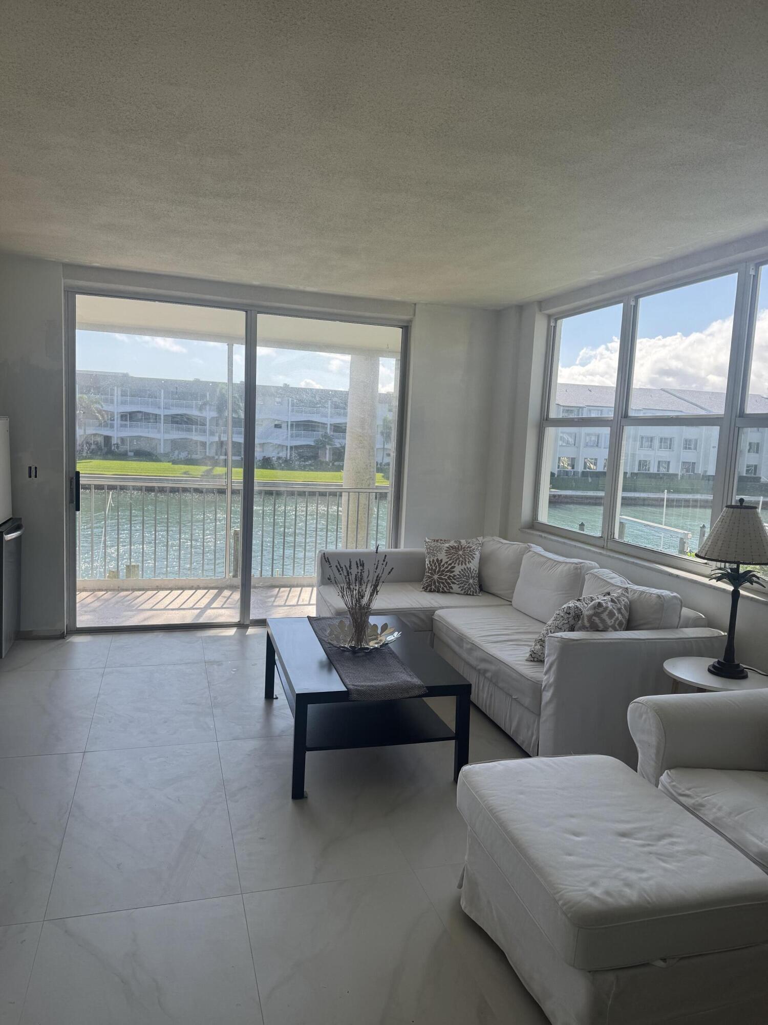 PARADISE HARBOUR CONDO - Residential