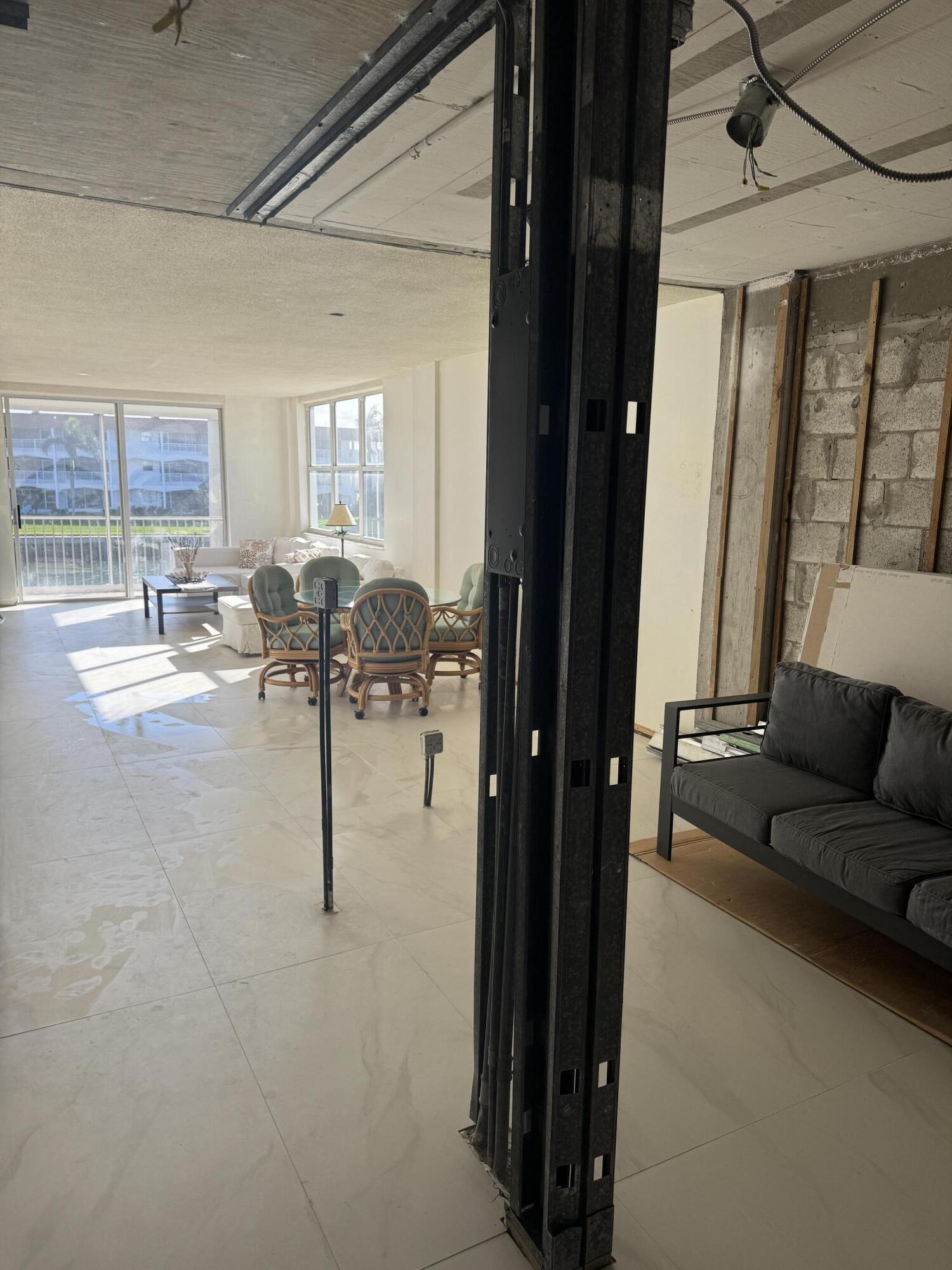 PARADISE HARBOUR CONDO - Residential