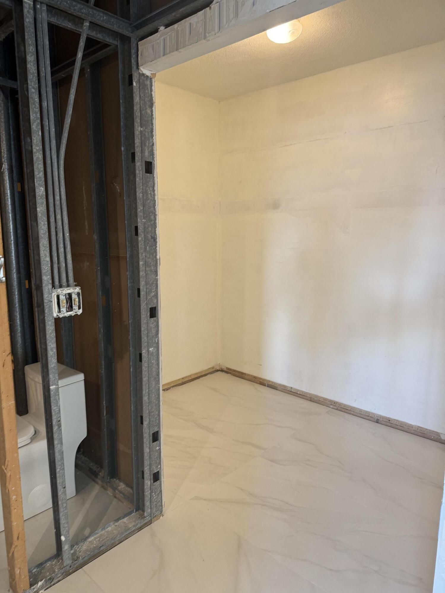 PARADISE HARBOUR CONDO - Residential