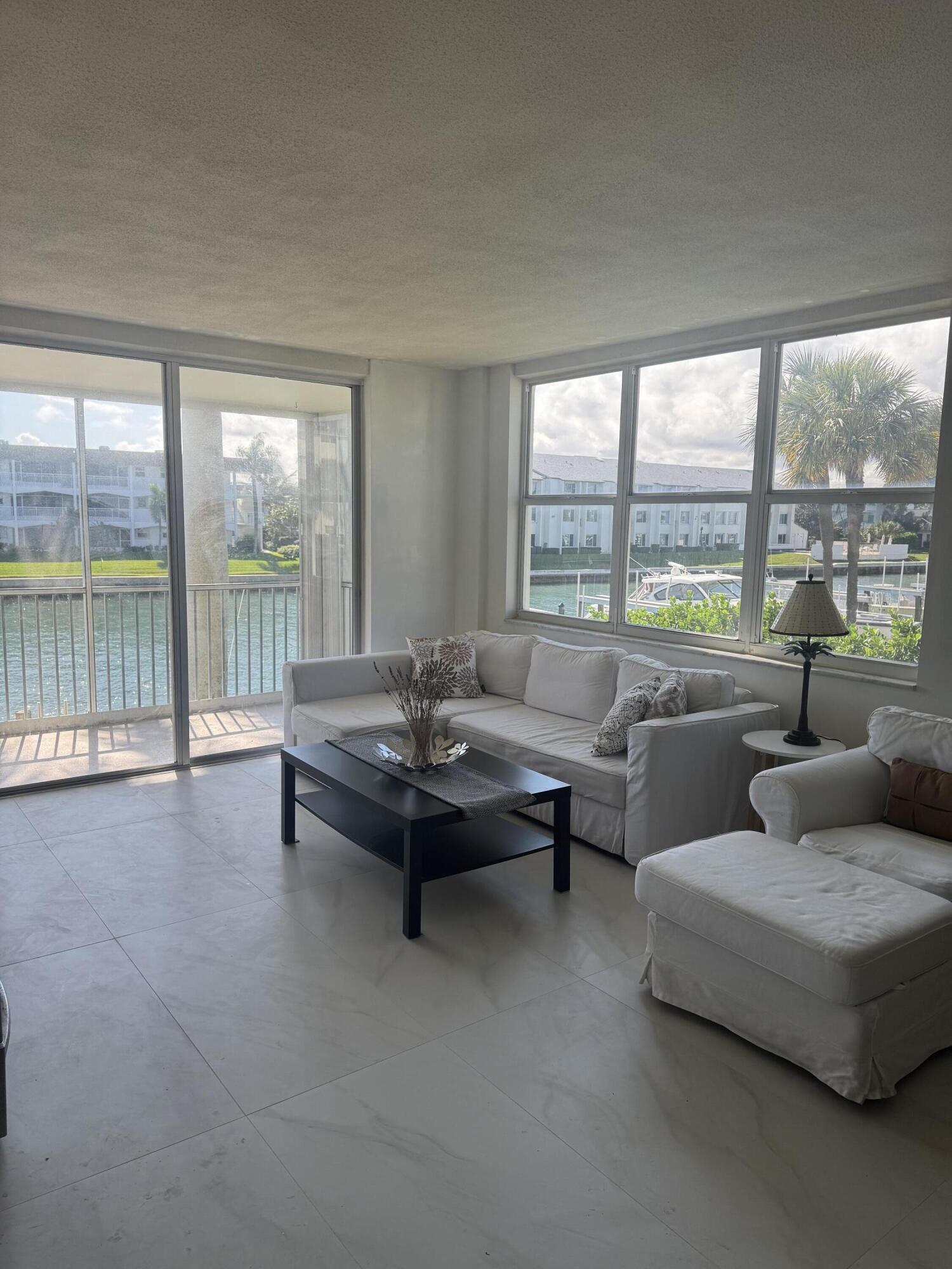 PARADISE HARBOUR CONDO - Residential