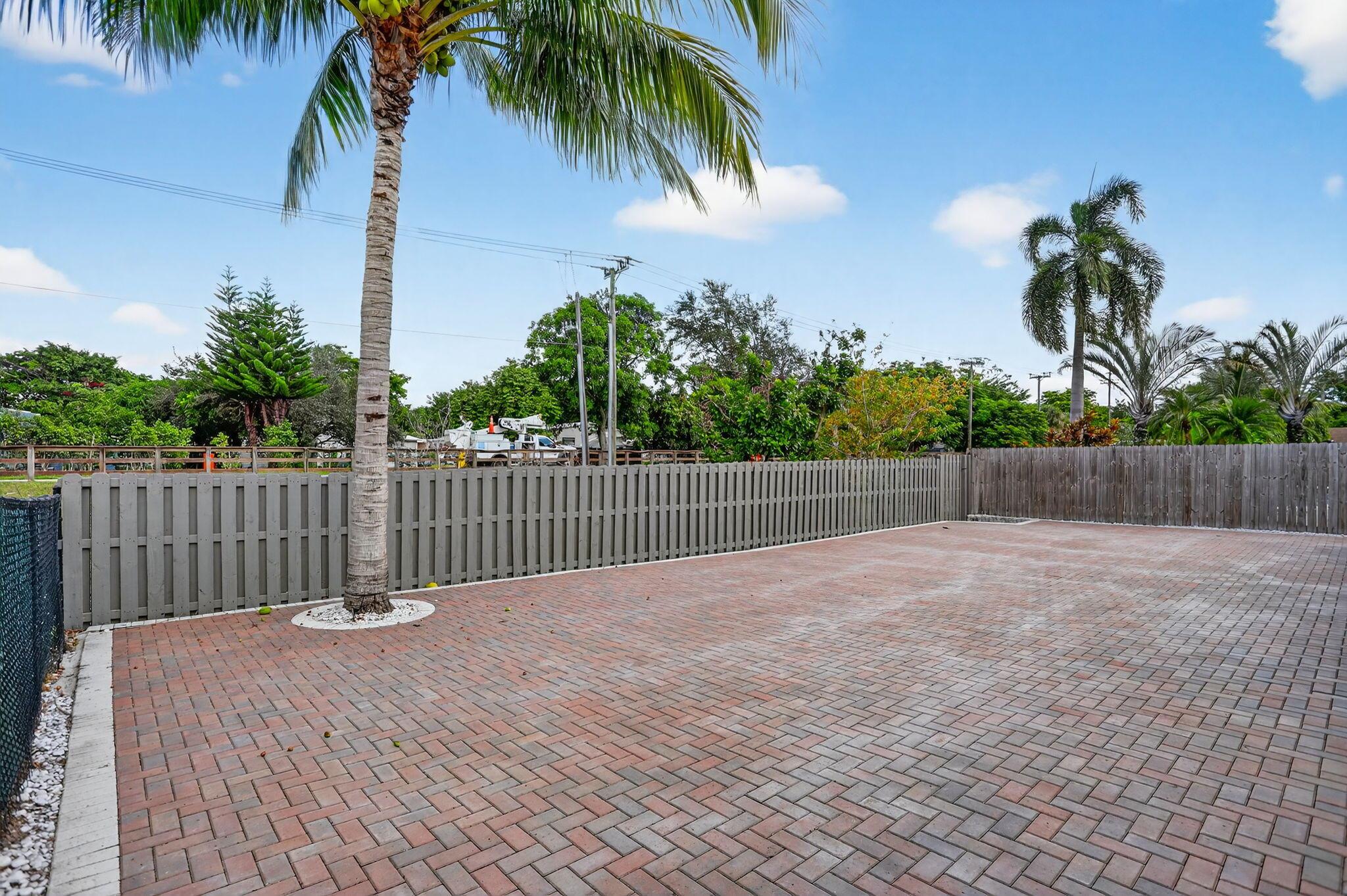 PARKWOOD VI - Residential