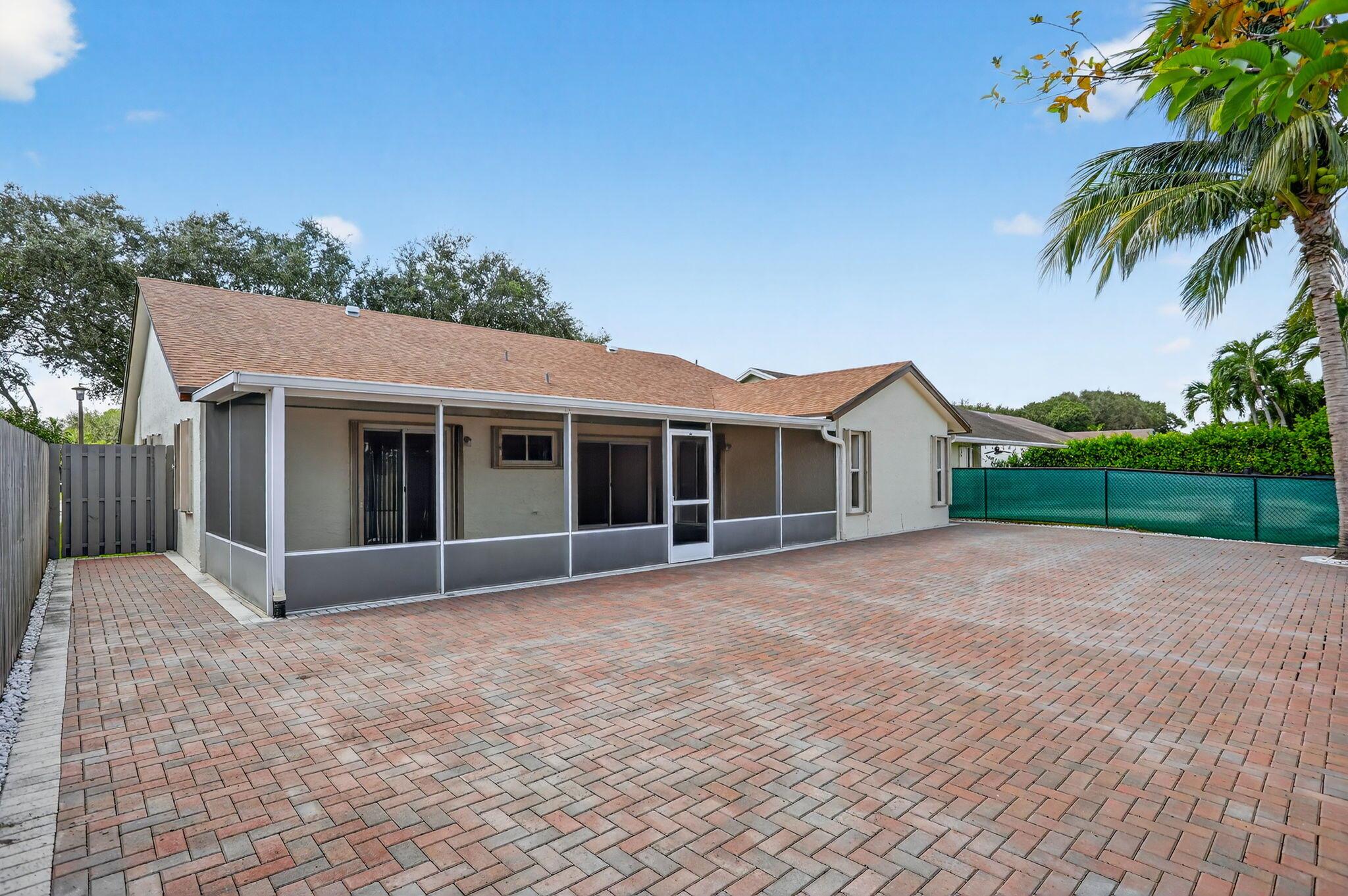 PARKWOOD VI - Residential