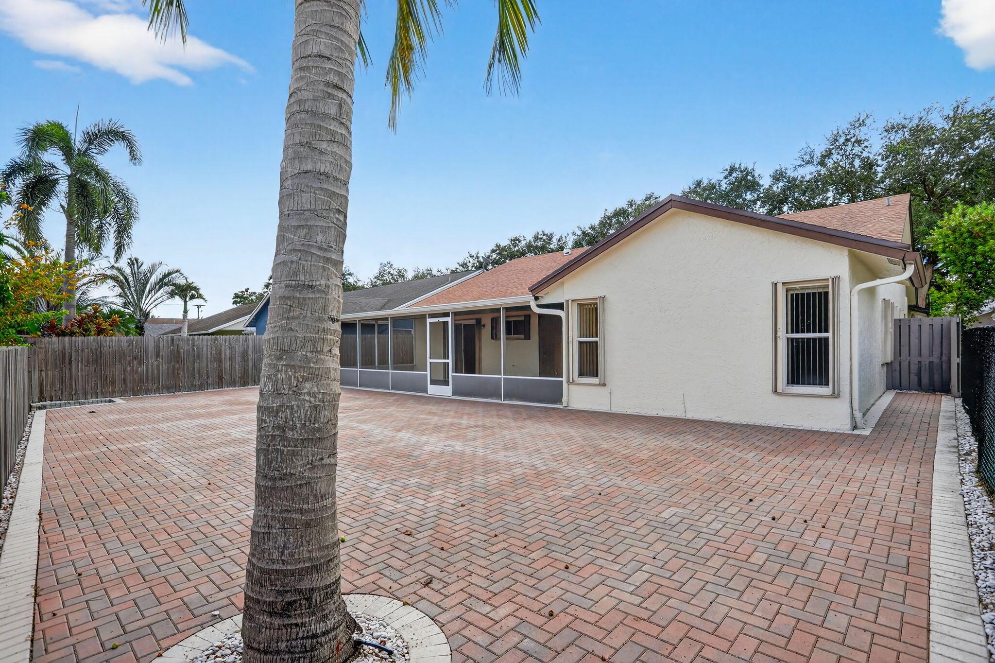 PARKWOOD VI - Residential