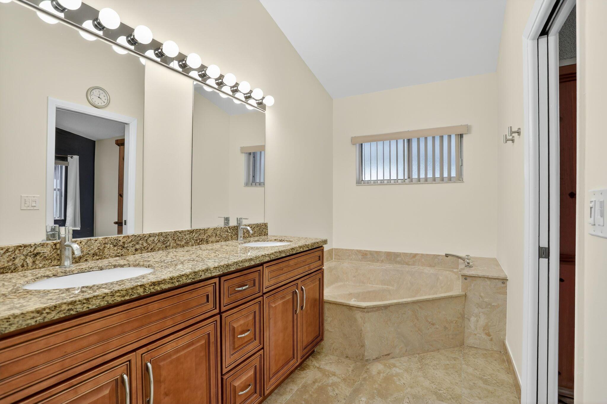 PARKWOOD VI - Residential
