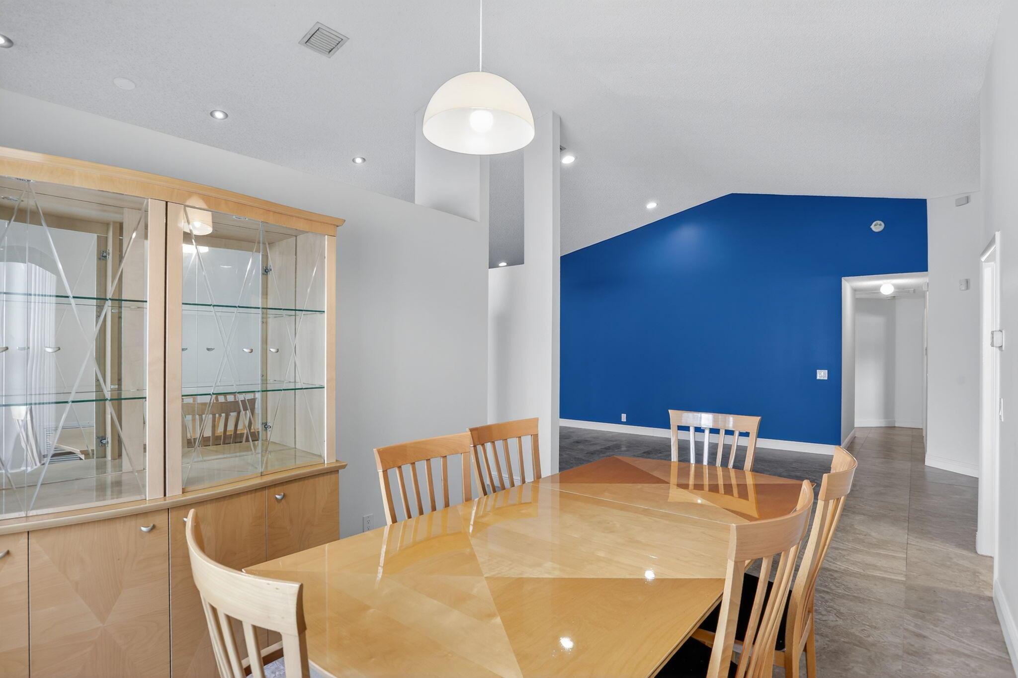 PARKWOOD VI - Residential