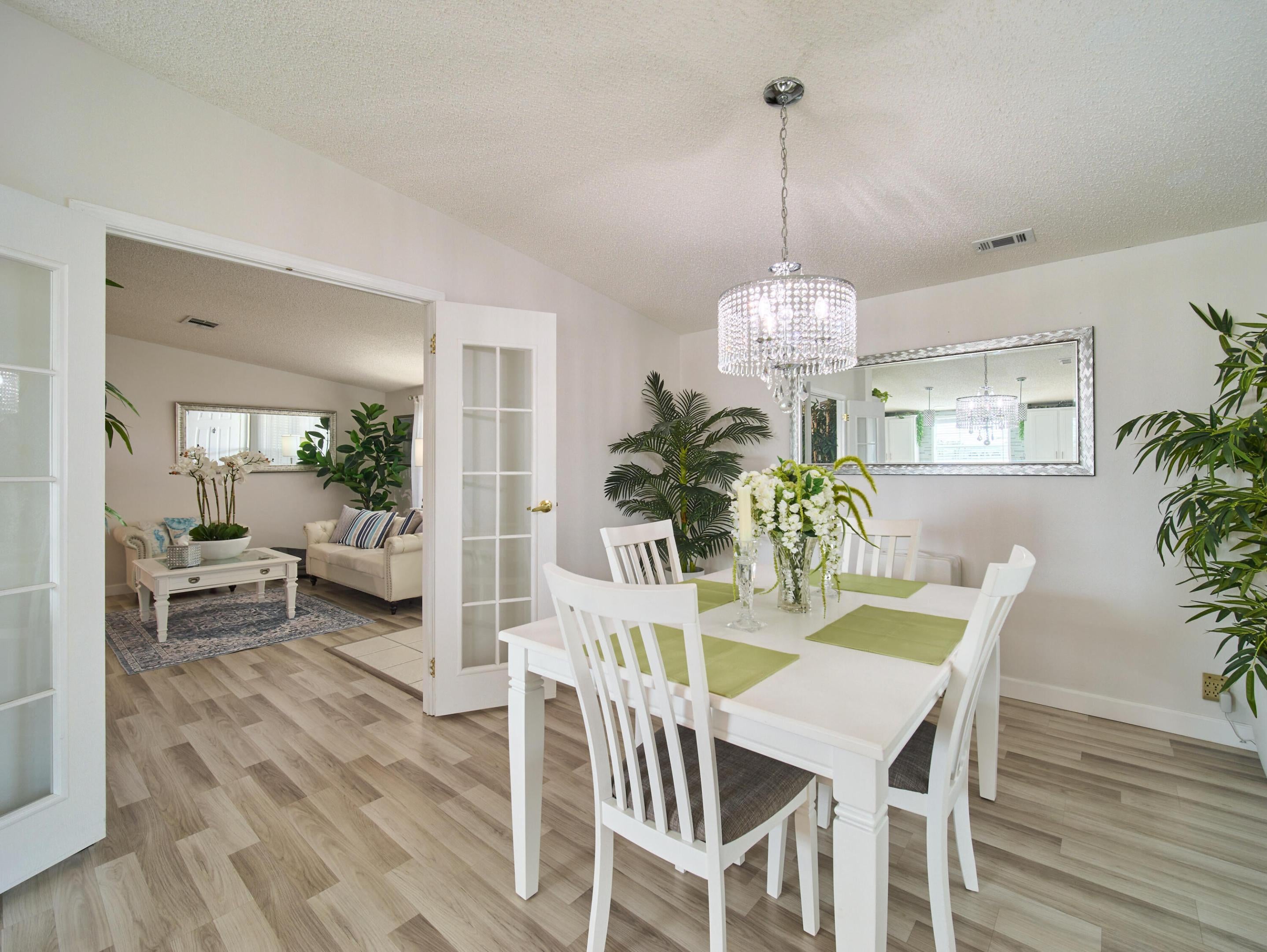 8126 Meadowlark Lane