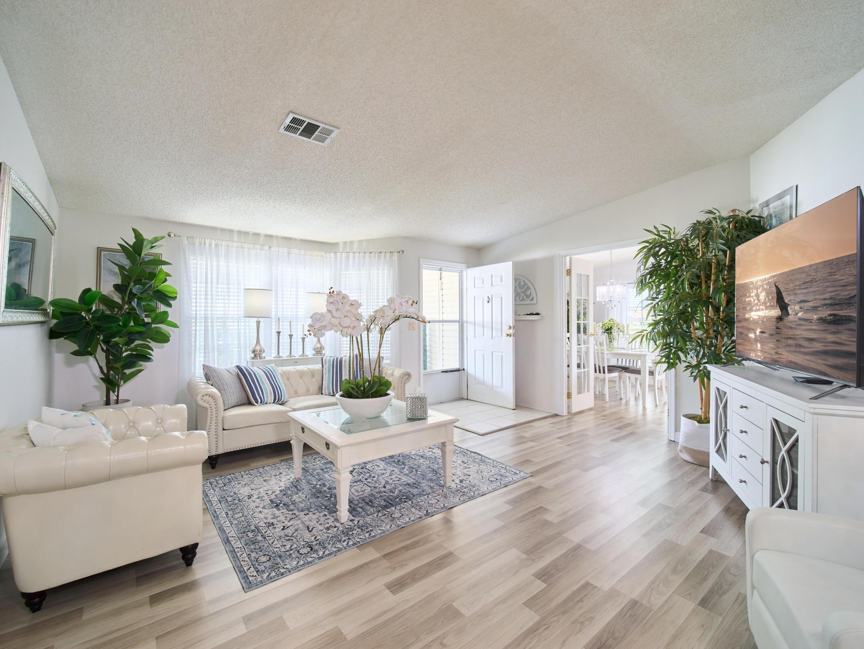 8126 Meadowlark Lane