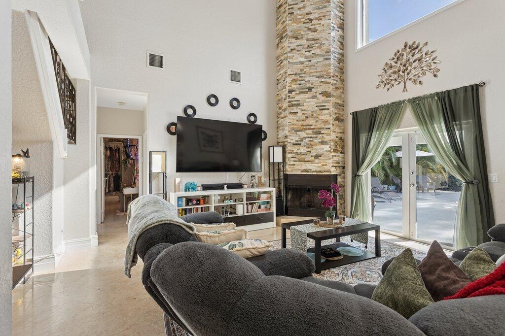 FLA FRUIT LANDS CO SUB NO 1 - Residential