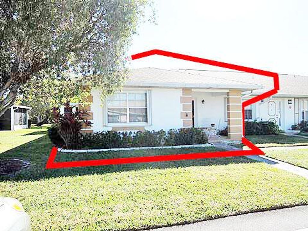 Photo of 1229 S Lakes End Drive #Apt A, Fort Pierce, FL 34982 (MLS # R10773914)