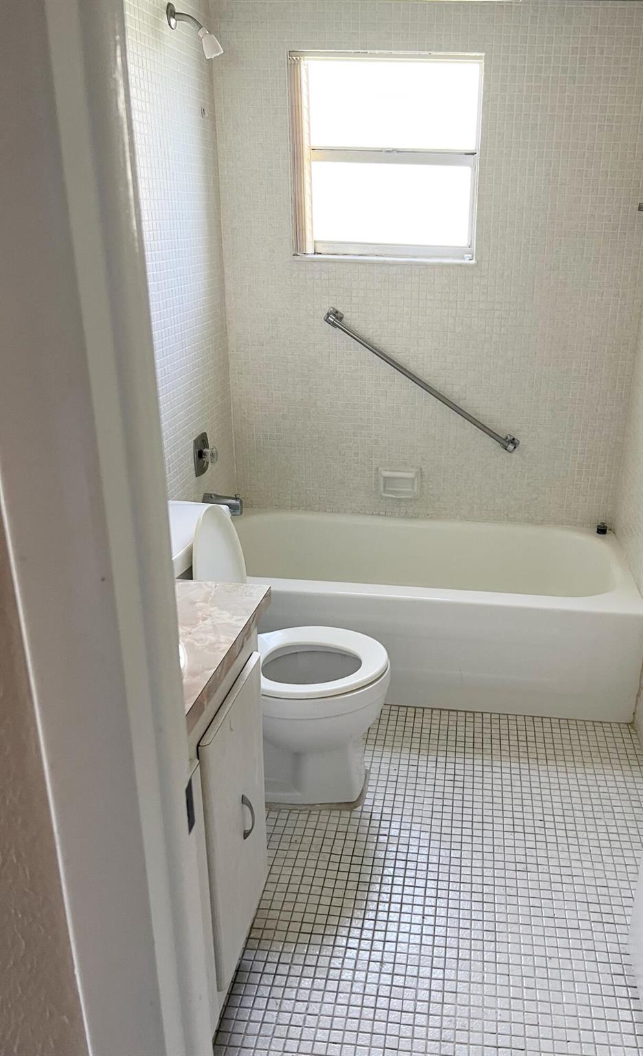 KINGS POINT BURGUNDY CONDOS - Residential Lease