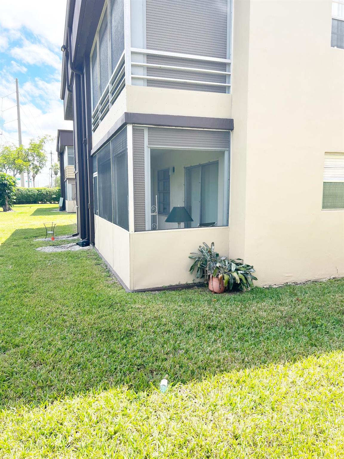 KINGS POINT BURGUNDY CONDOS - Residential Lease