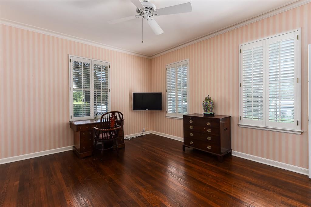 COCOANUT GROVE - Residential