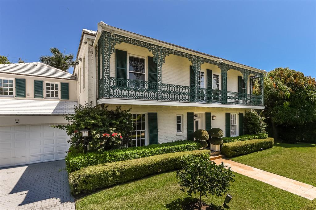 COCOANUT GROVE - Residential