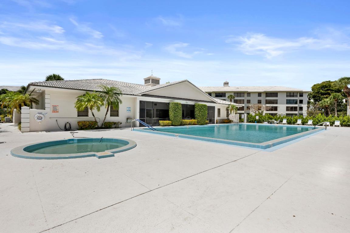 WHITEHALL CONDO OF THE LANDS OF THE PRESIDENT - Residential