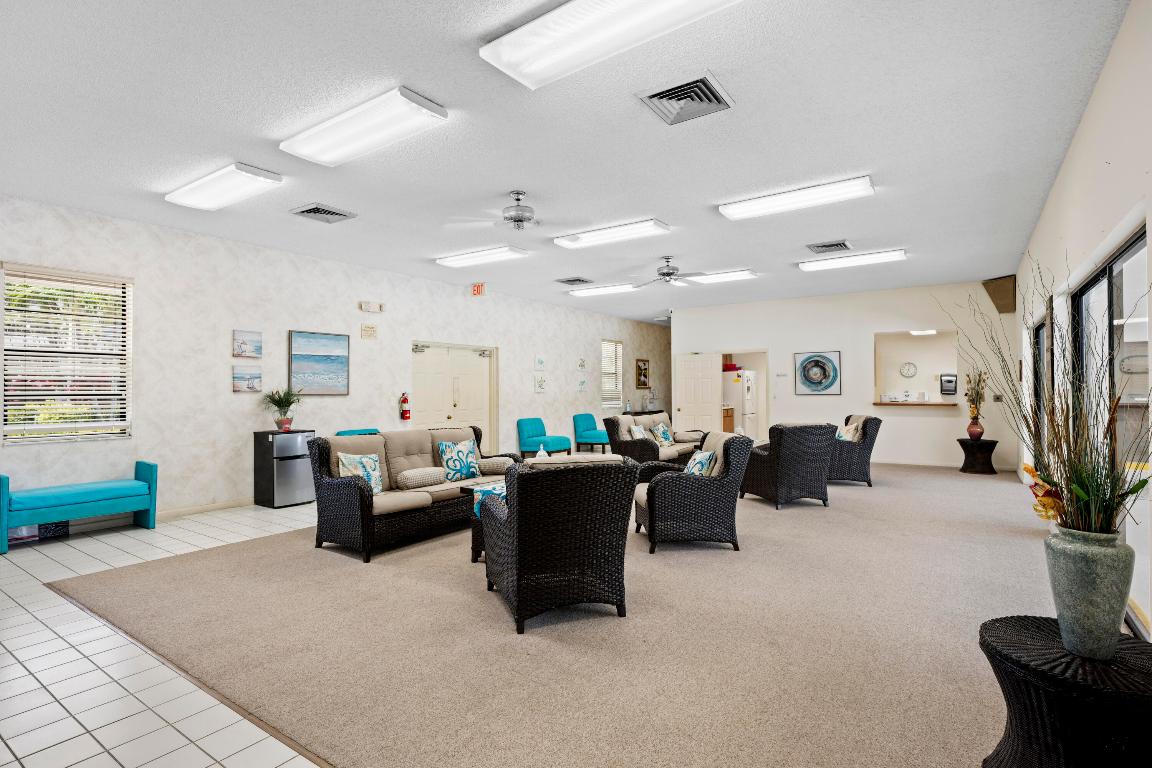 WHITEHALL CONDO OF THE LANDS OF THE PRESIDENT - Residential