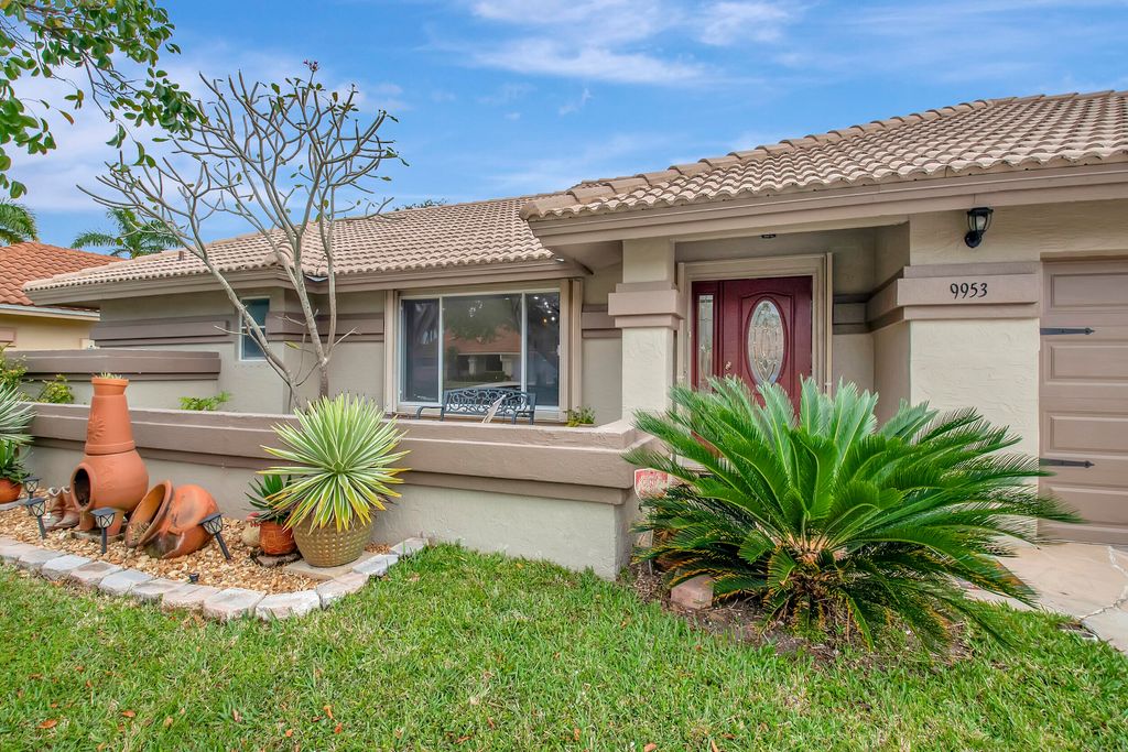 Photo of 9953 Majestic Way, Boynton Beach, FL 33437 (MLS # R11088994)
