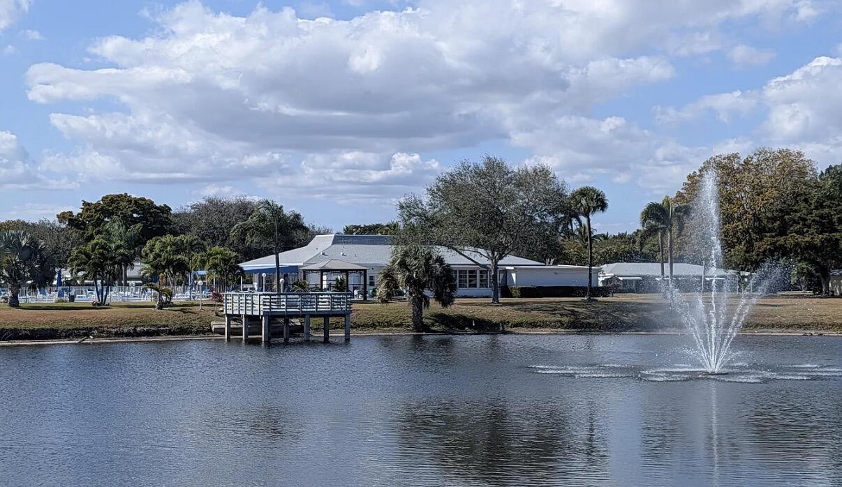 HIGH POINT OF DELRAY BEACH CONDO SEC I - Residential