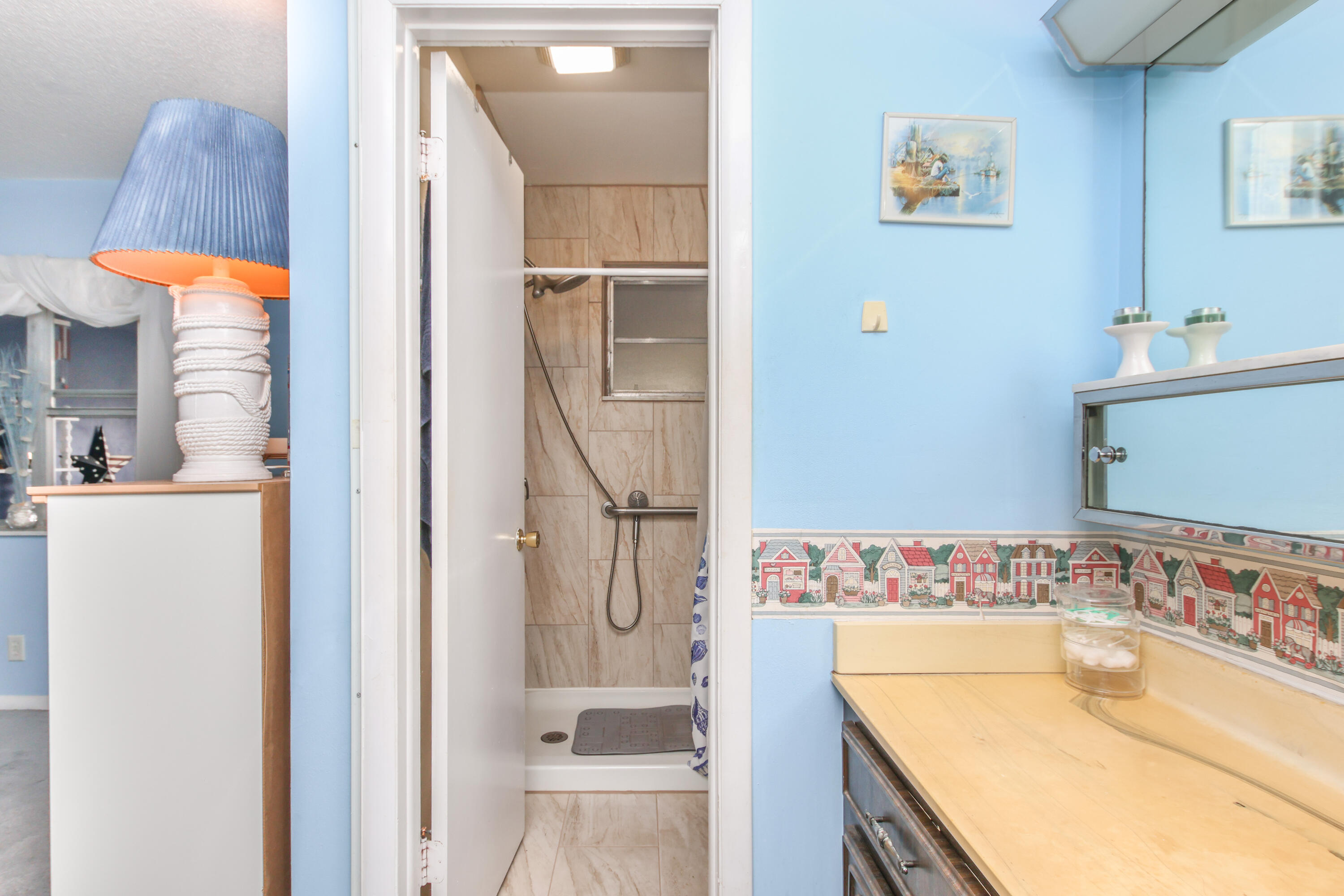 HIGH POINT OF DELRAY BEACH CONDO SEC I - Residential