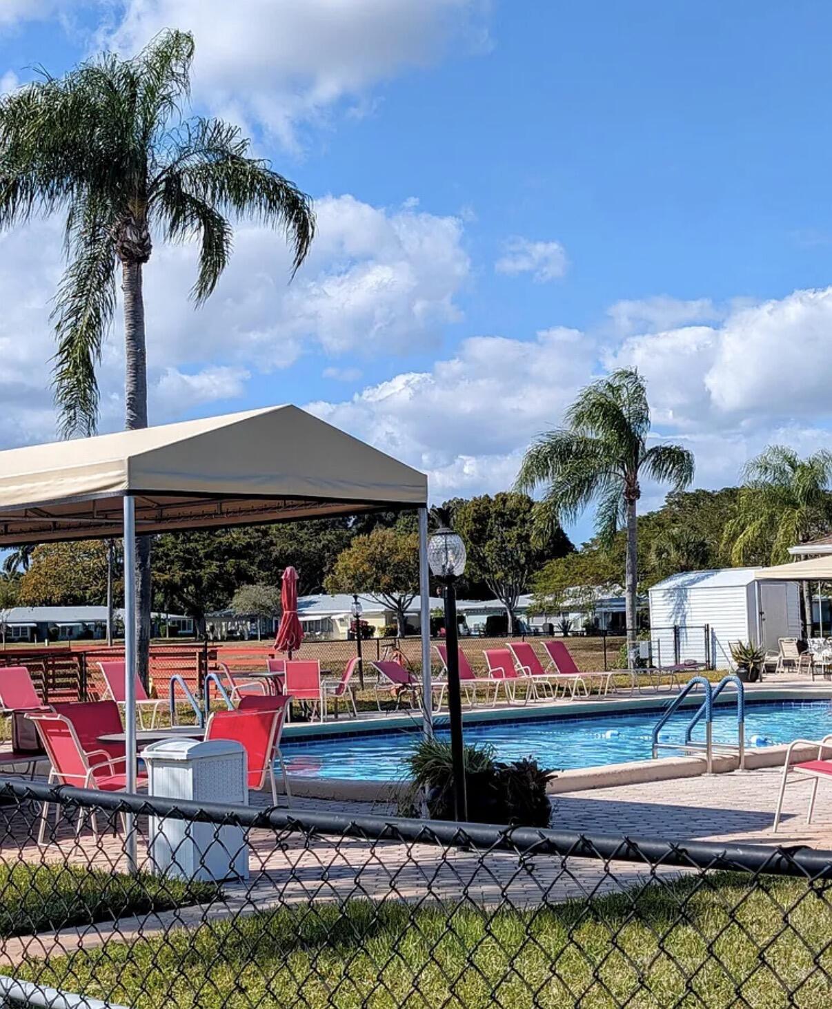 HIGH POINT OF DELRAY BEACH CONDO SEC I - Residential