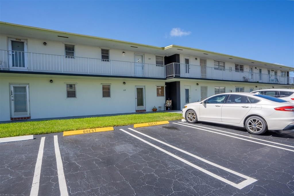 Photo of 1113 Lake Terrace Ter #209, Boynton Beach, FL 33426 (MLS # R10820999)